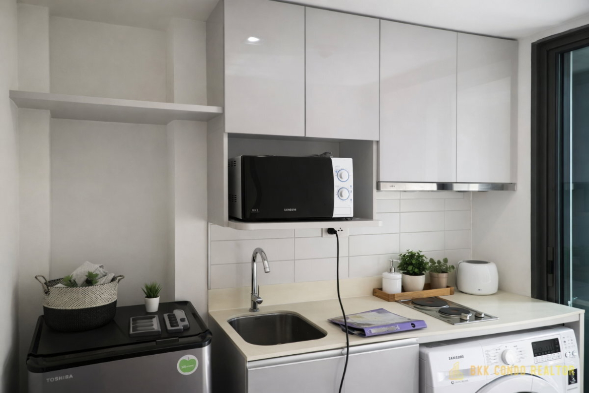 Studio Condo for Rent at IDEO Mobi Phayathai (22 sqm) — Phaya Thai BTS