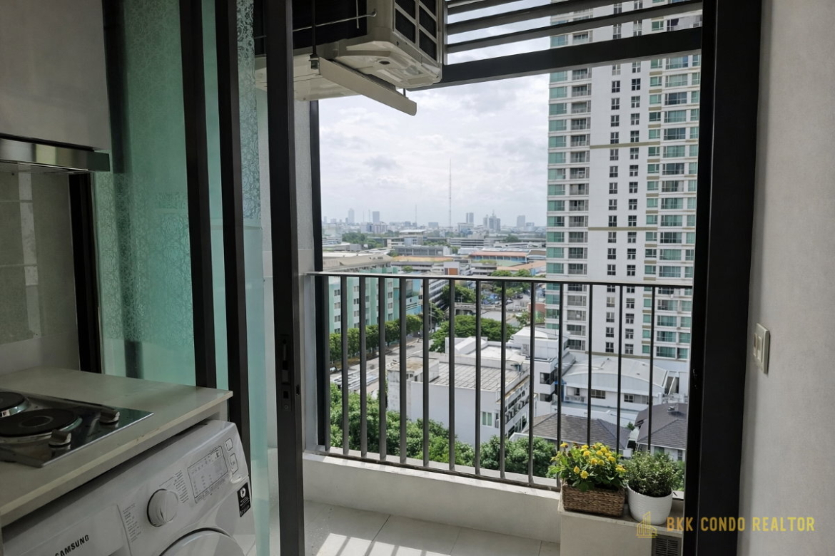 Studio Condo for Rent at IDEO Mobi Phayathai (22 sqm) — Phaya Thai BTS