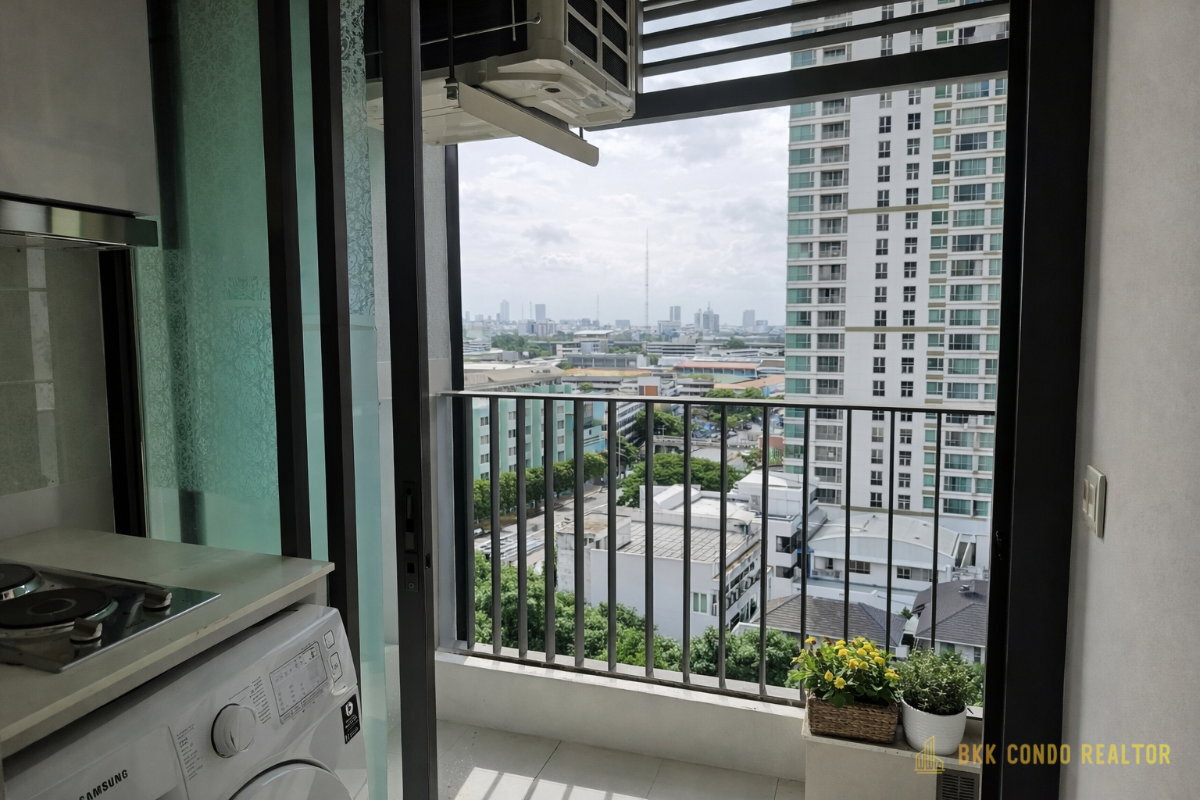 Studio Condo for Rent at IDEO Mobi Phayathai (22 sqm) — Phaya Thai BTS