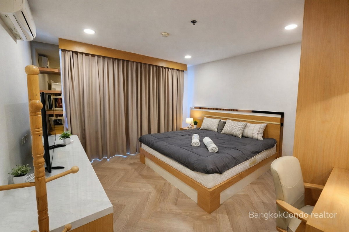 2-Bedroom Condo for Rent at Asoke Place (80 sqm) — Asoke BTS