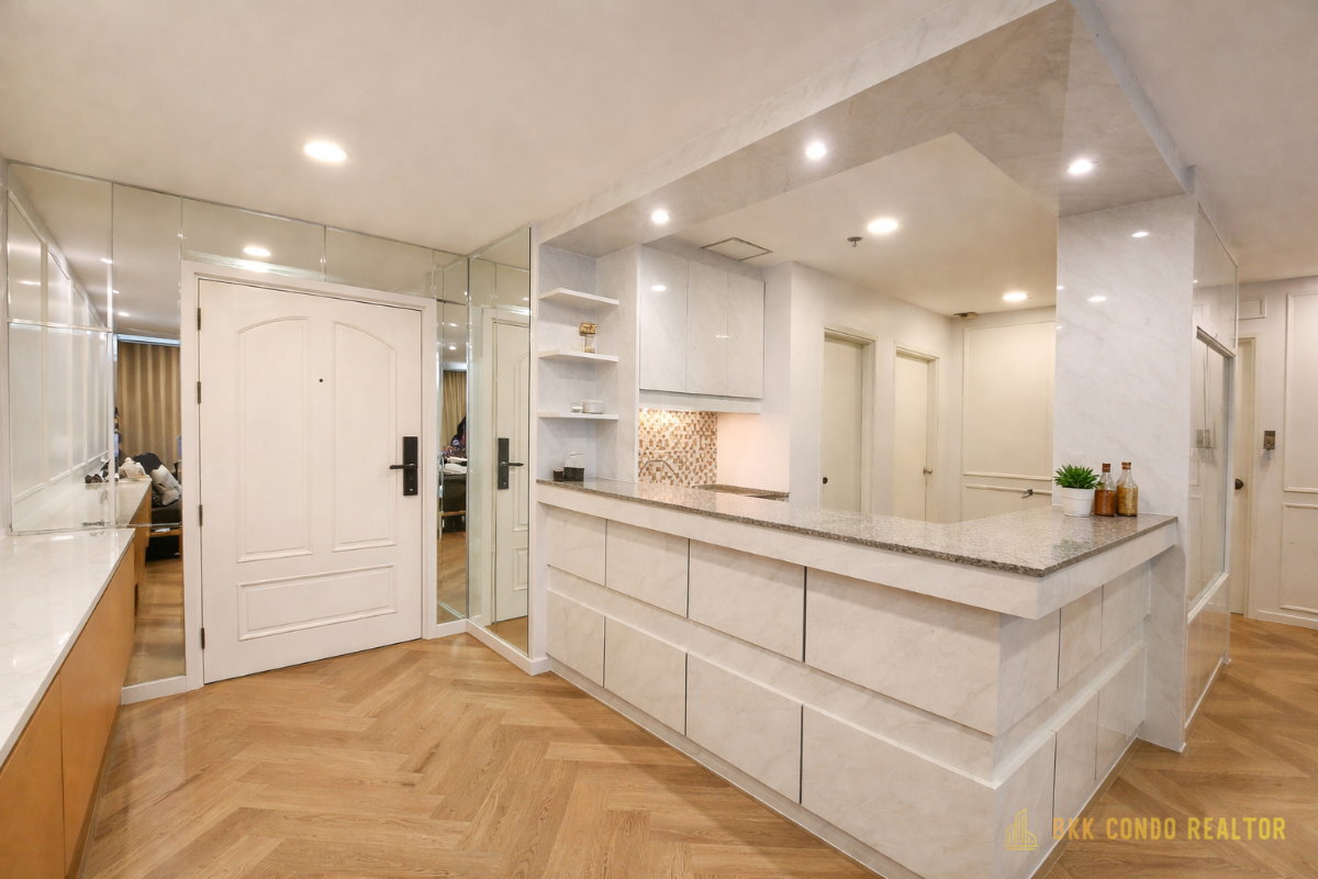 2-Bedroom Condo for Rent at Asoke Place (80 sqm) — Asoke BTS