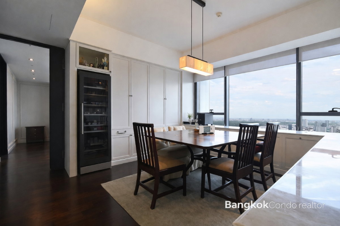 Duplex 4-Bedroom Condo for Rent at The Met Sathorn (366 sqm) — Chong Nonsi BTS