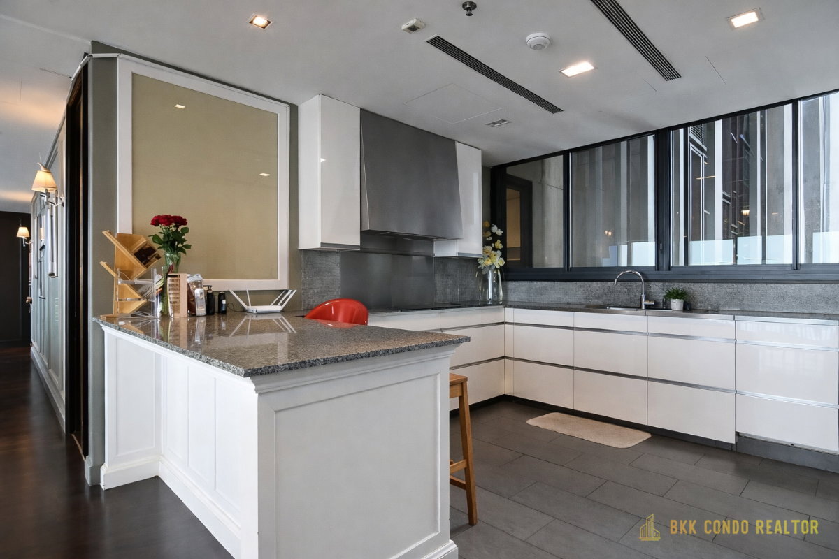 a04750-10 Duplex 4-Bedroom Condo for Rent at The Met Sathorn (366 sqm) — Chong Nonsi BTS