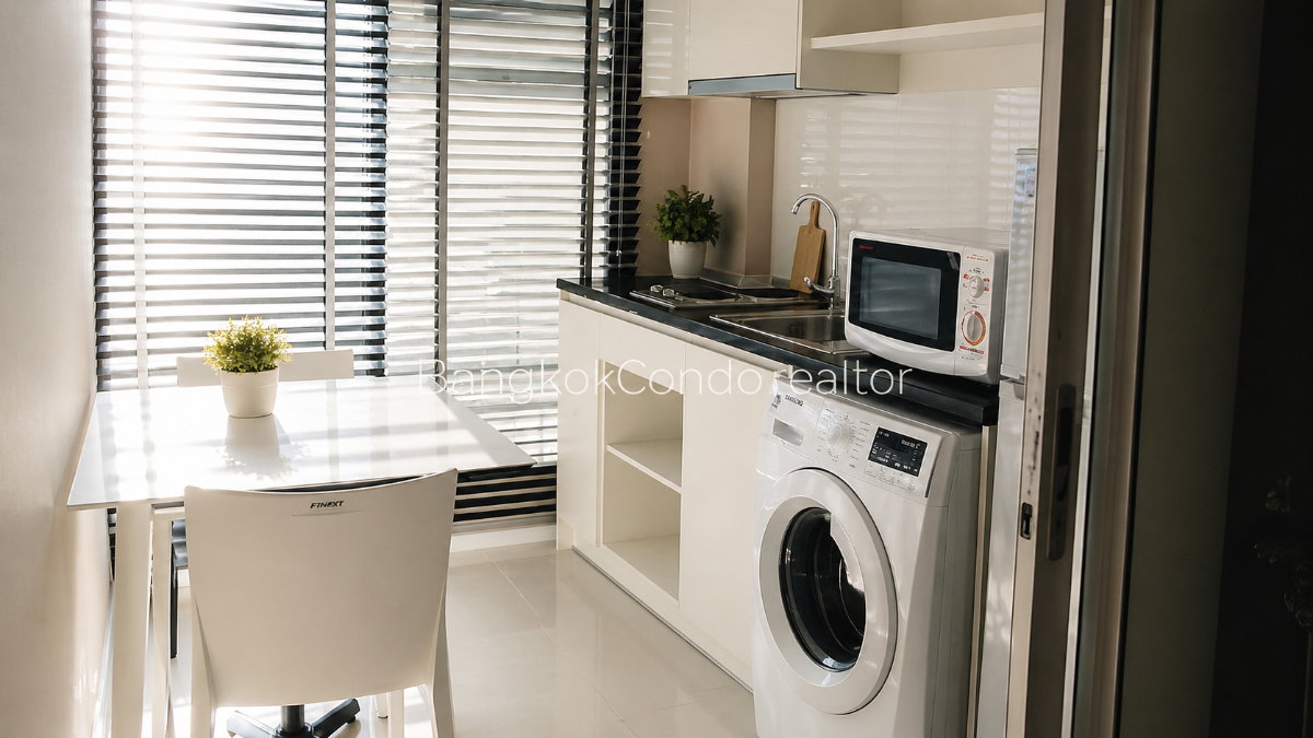 1-Bedroom Condo for Rent at Aspire Sukhumvit 48 (32.5 sqm) — On Nut BTS