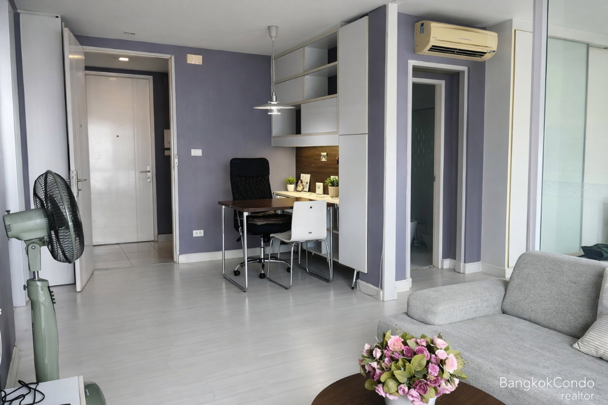 1-Bedroom Condo for Rent at The Room Sukhumvit 64 (43 sqm) — Bang Chak BTS