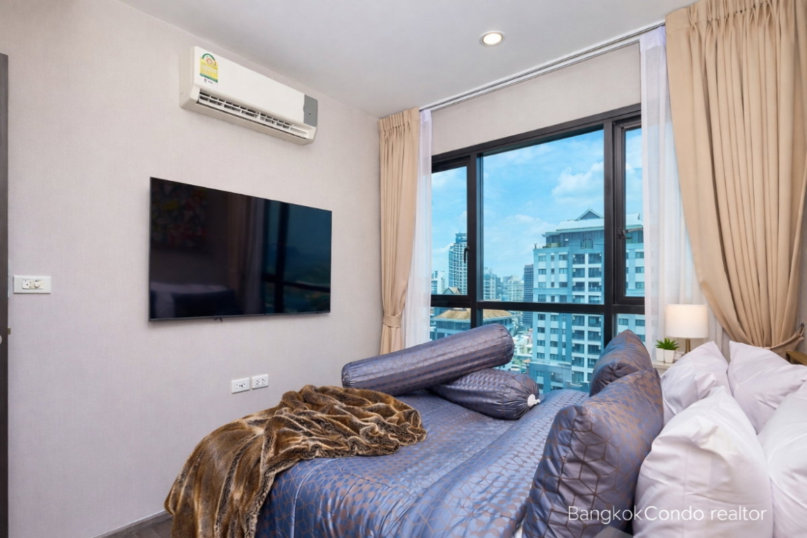 1-Bedroom Condo for Rent at The Base Park East Sukhumvit 77 (31 sqm) — On Nut BTS