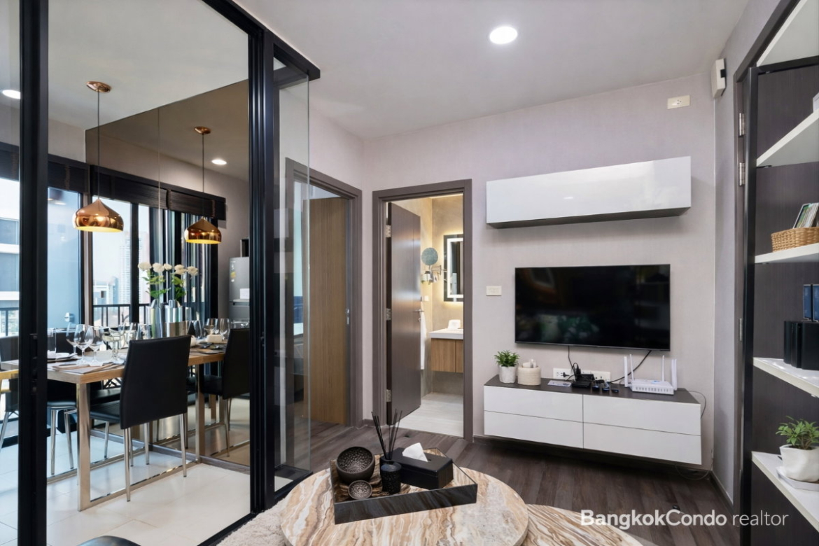 1-Bedroom Condo for Rent at The Base Park East Sukhumvit 77 (31 sqm) — On Nut BTS