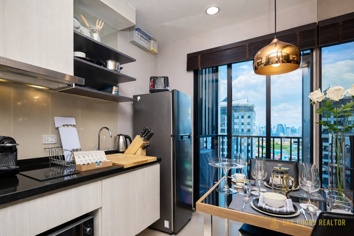 1-Bedroom Condo for Rent at The Base Park East Sukhumvit 77 (31 sqm) — On Nut BTS