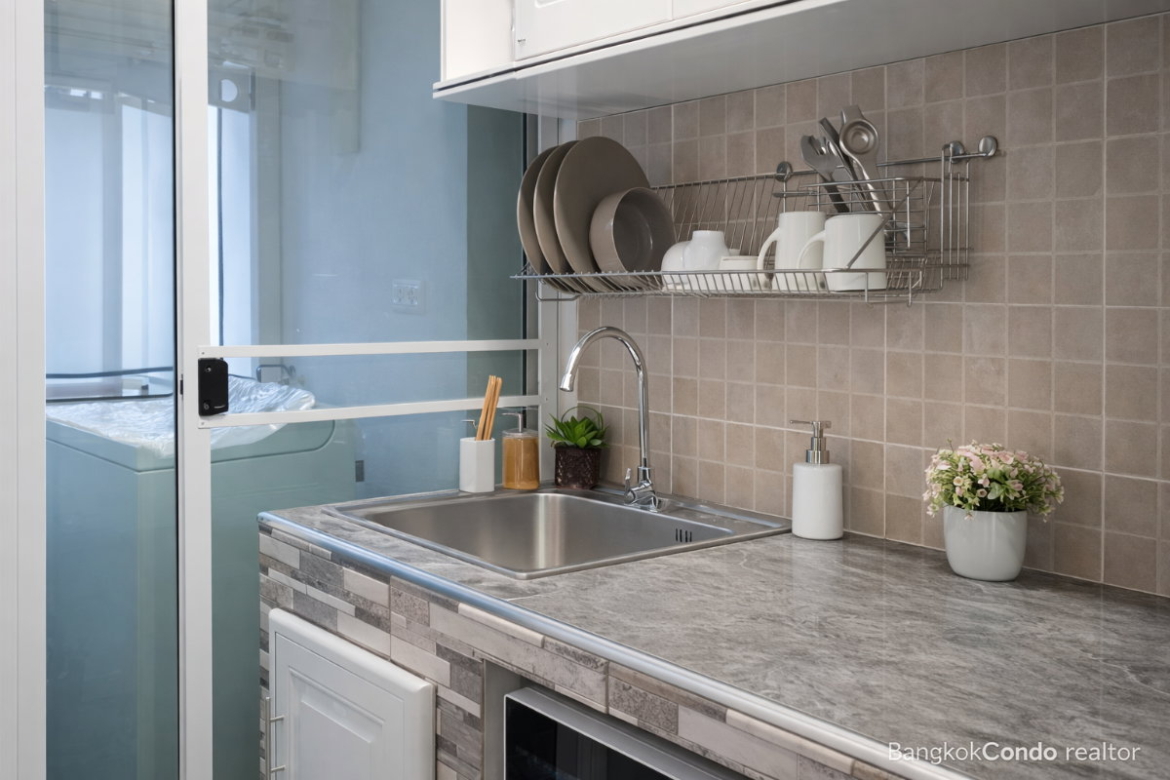 1-Bedroom Condo for Rent at Regent Home Sukhumvit 81 (28 sqm) — On Nut BTS