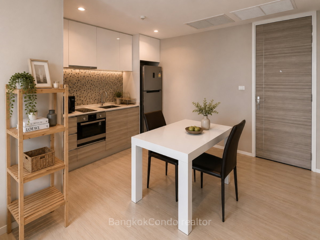 1-Bedroom Condo for Rent at The Room Sukhumvit 21 (52 sqm) — Asoke BTS