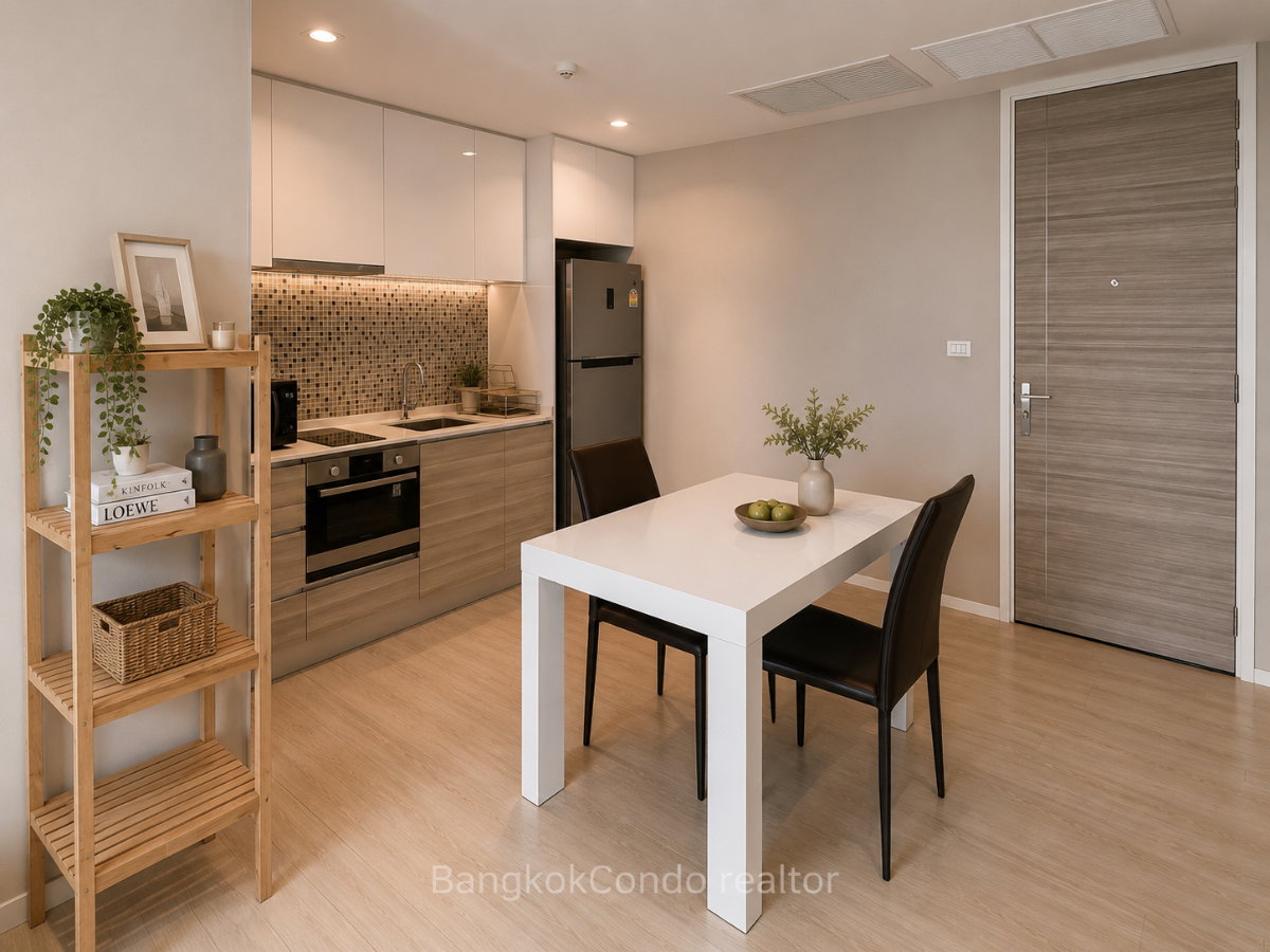 a06769-03 1-Bedroom Condo for Rent at The Room Sukhumvit 21 (52 sqm) — Asoke BTS