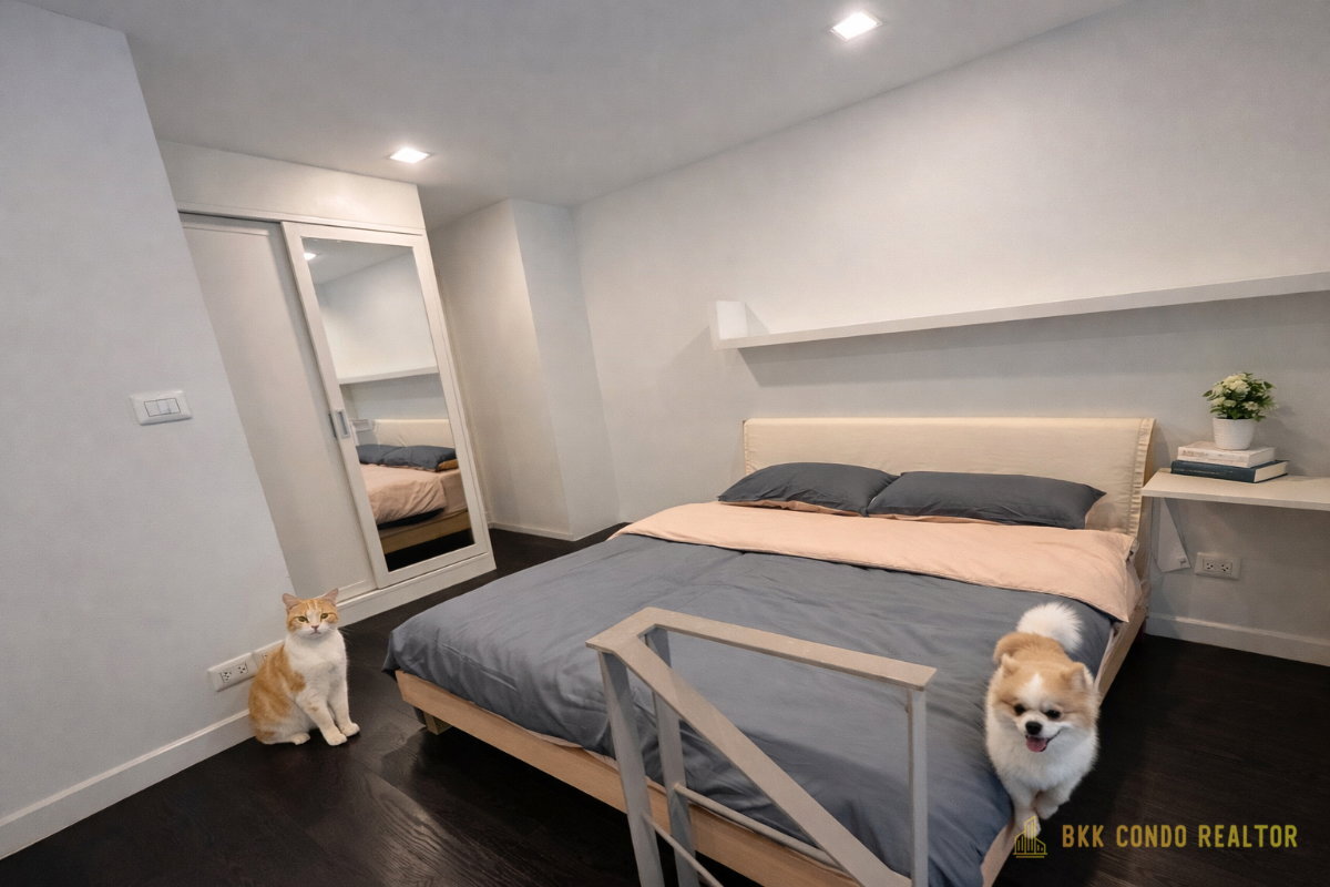 Duplex 1-Bedroom Condo for Rent at IDEO Morph 38 (36 sqm) — Thonglor BTS