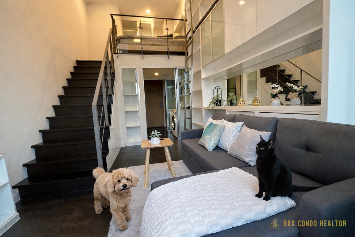 Duplex 1-Bedroom Condo for Rent at IDEO Morph 38 (36 sqm) — Thonglor BTS