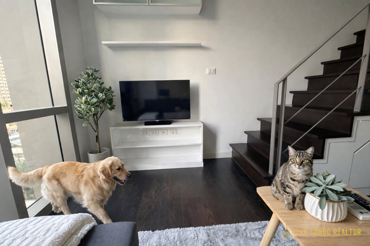 Duplex 1-Bedroom Condo for Rent at IDEO Morph 38 (36 sqm) — Thonglor BTS