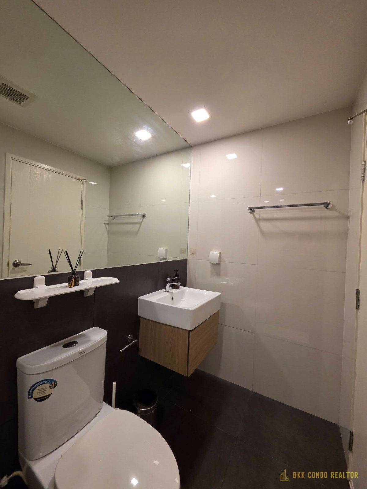 Pool Access 1-Bedroom Condo for Rent at Chambers On Nut Station (37 sqm) — On Nut BTS