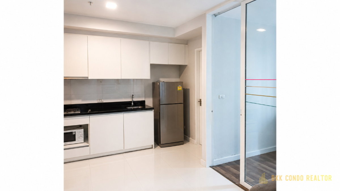 1-Bedroom Condo for Rent at The Bloom Sukhumvit 71 (35 sqm) — Phra Khanong BTS