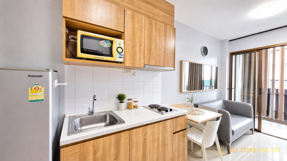 1-Bedroom Condo for Rent at Ideo Mix Sukhumvit 103 (30.5 sqm) — Udom Suk BTS