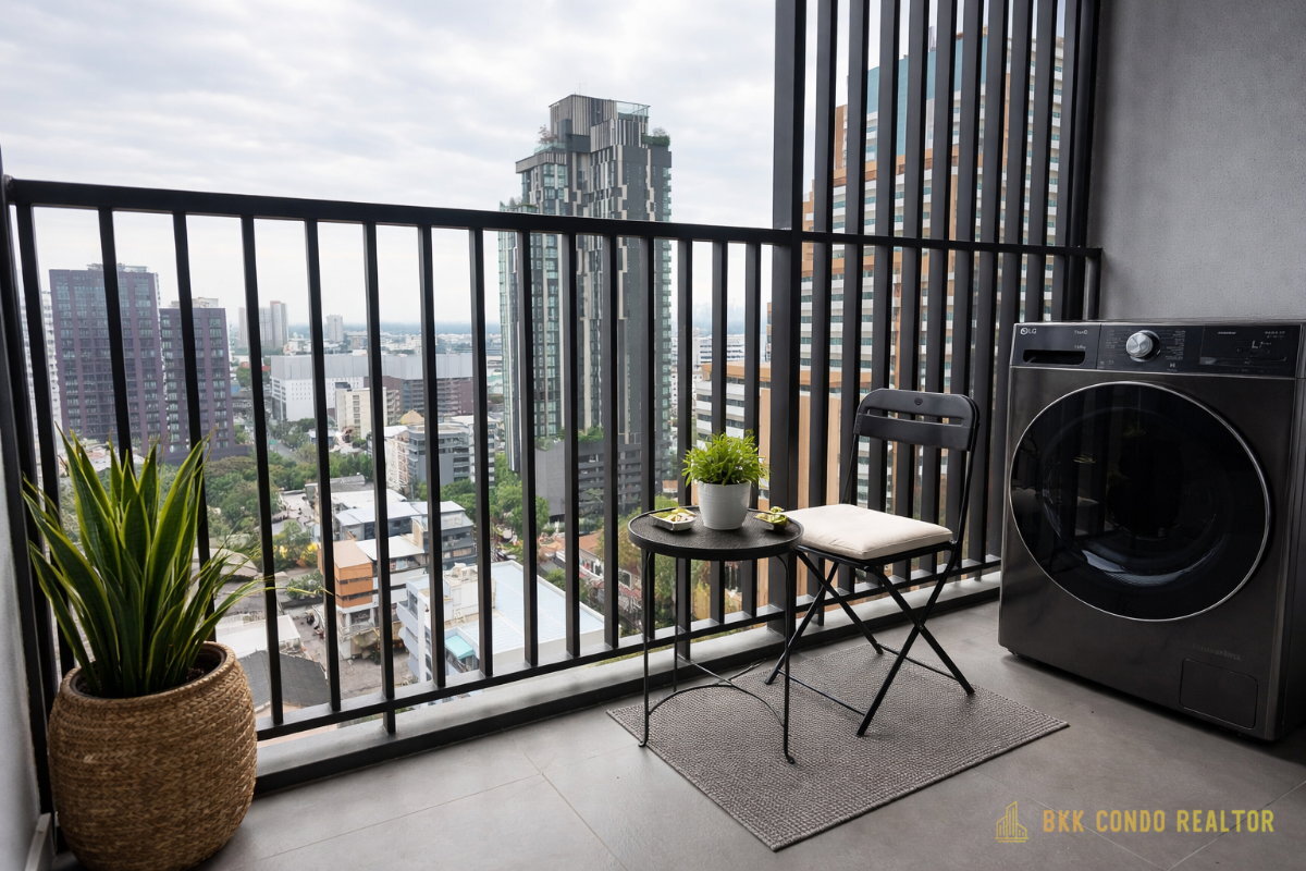 1-Bedroom Condo for Rent at Maru Ekkamai 2 (30 sqm) — Ekkamai BTS
