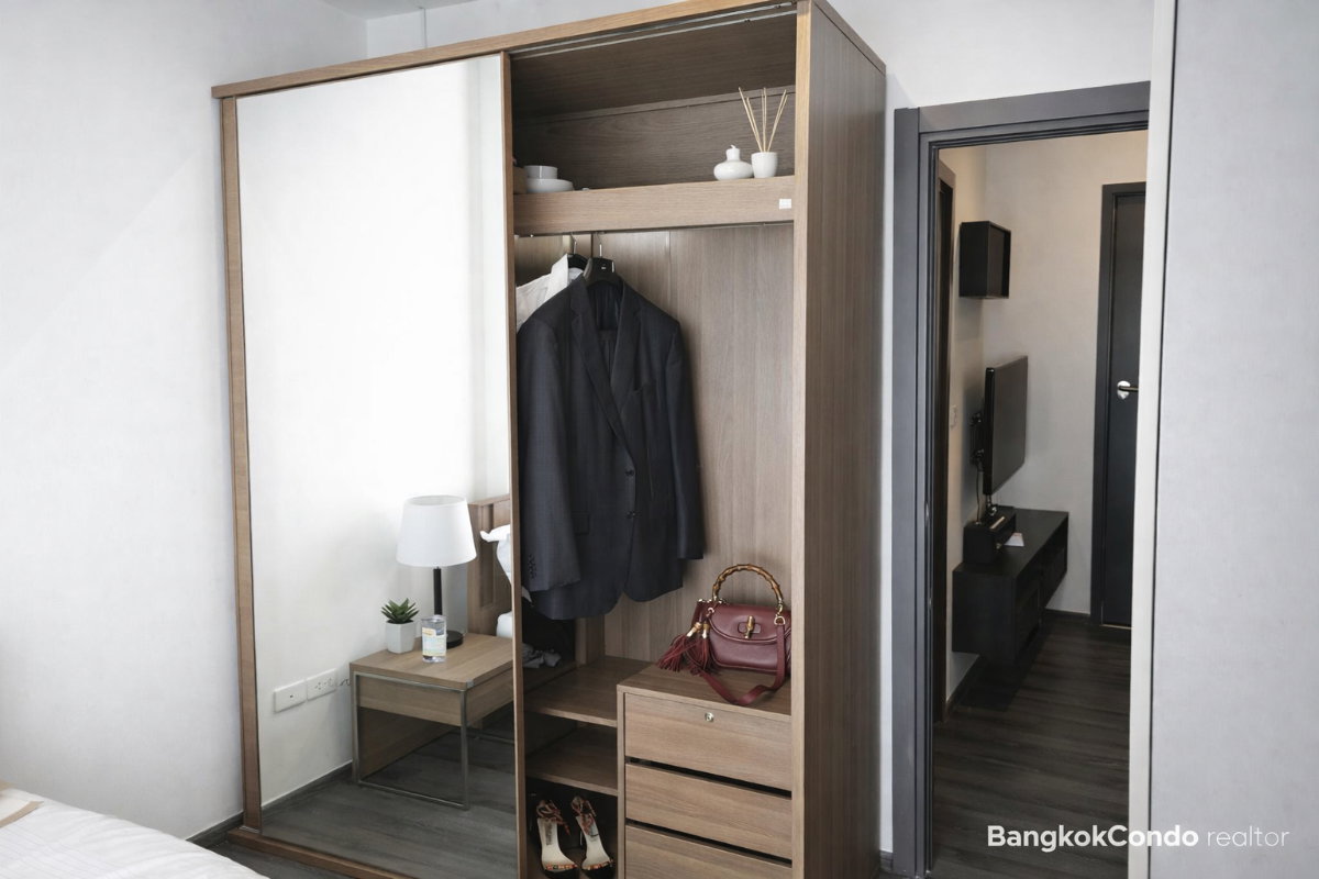 1-Bedroom Condo for Rent at The Base Park East Sukhumvit 77 (31 sqm) — On Nut BTS