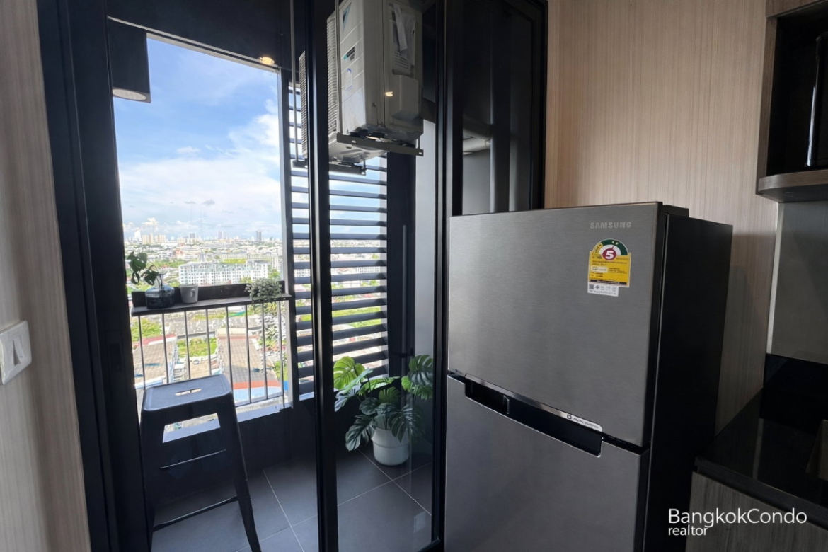 1-Bedroom Condo for Rent at IDEO Mobi Sukhumvit Eastpoint (27 sqm) — Bang Chak BTS