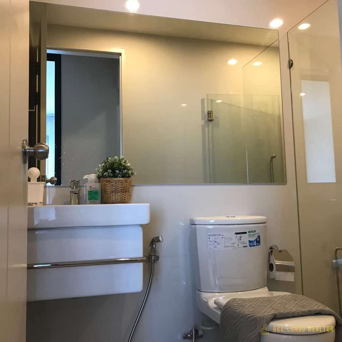 1-Bedroom Condo for Rent at Life Asoke (30 sqm) — Rama 9 MRT