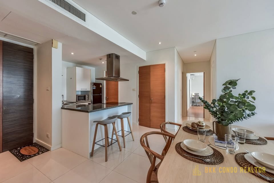 2-Bedroom Condo for Rent at Fullerton (95 sqm) — Ekkamai BTS