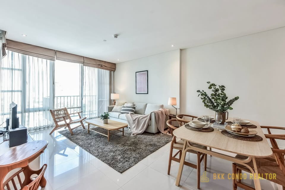 2-Bedroom Condo for Rent at Fullerton (95 sqm) — Ekkamai BTS