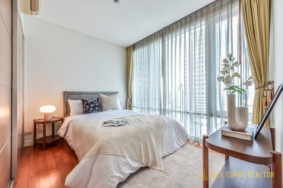 2-Bedroom Condo for Rent at Fullerton (95 sqm) — Ekkamai BTS