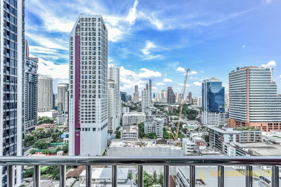 2-Bedroom Condo for Rent at Fullerton (95 sqm) — Ekkamai BTS
