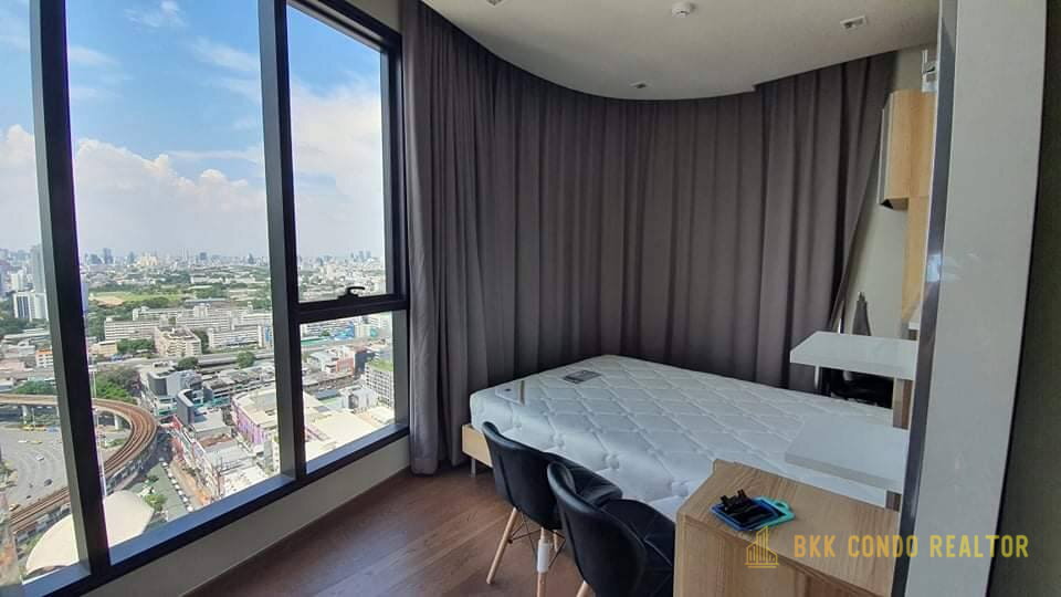 2-Bedroom Condo for Rent at IDEO Q Victory (45 sqm) — Victory Monument BTS
