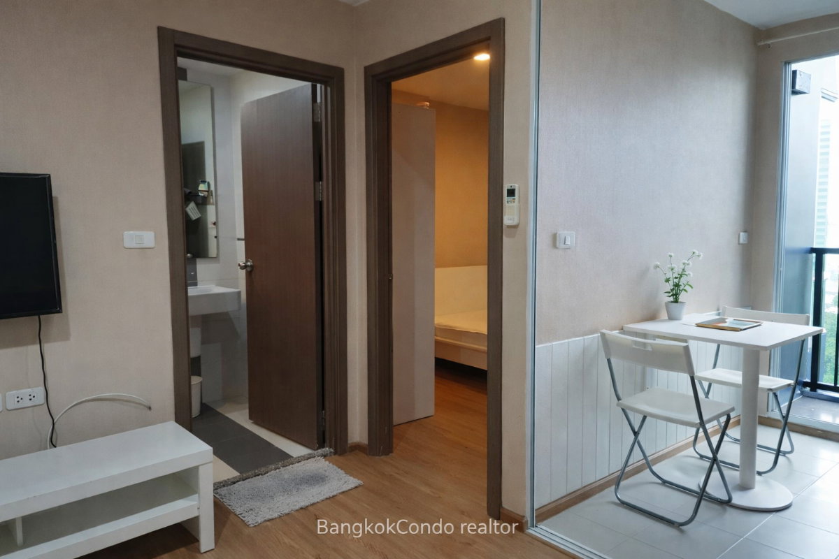 1-Bedroom Condo for Rent at The Base Sukhumvit 77 (33 sqm) — On Nut BTS
