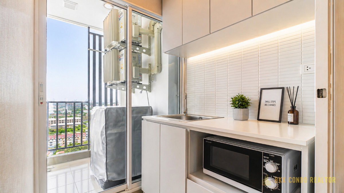 1-Bedroom Condo for Rent at Regent Home Bangna (28 sqm) — Bangna BTS