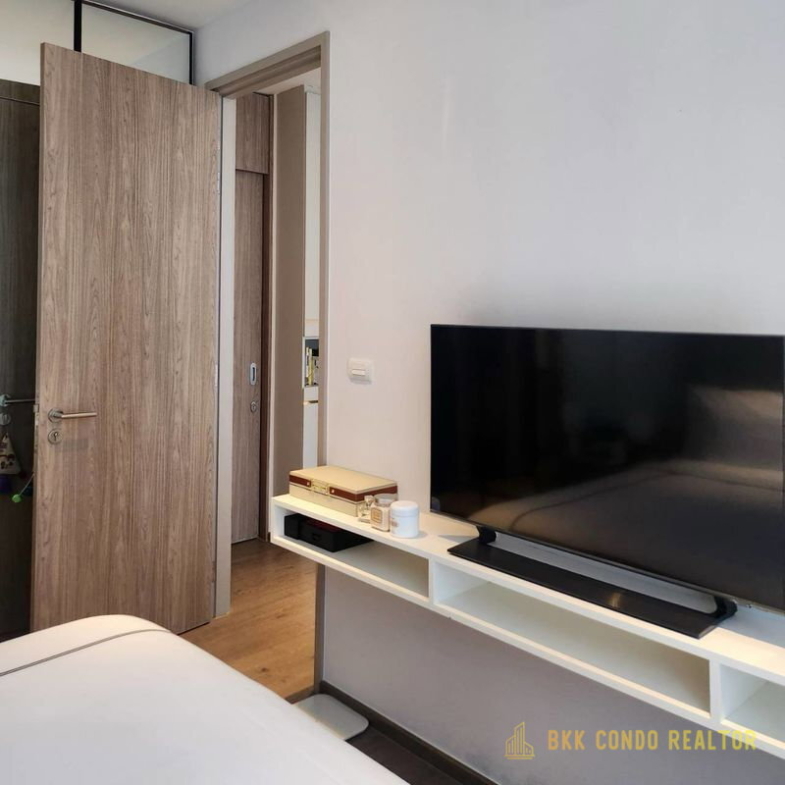 1-Bedroom Condo for Rent at Park 24 (40 sqm) — Phrom Phong BTS