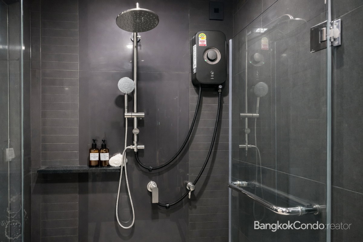 1-Bedroom Condo for Rent at Rhythm Phahol – Ari (45 sqm) — Ari BTS