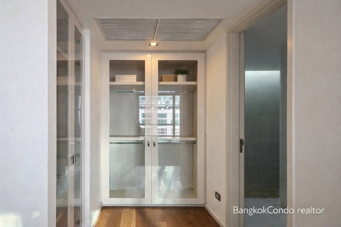 1-Bedroom Condo for Rent at The Bangkok Sathon (64 sqm) — Saint Louis BTS