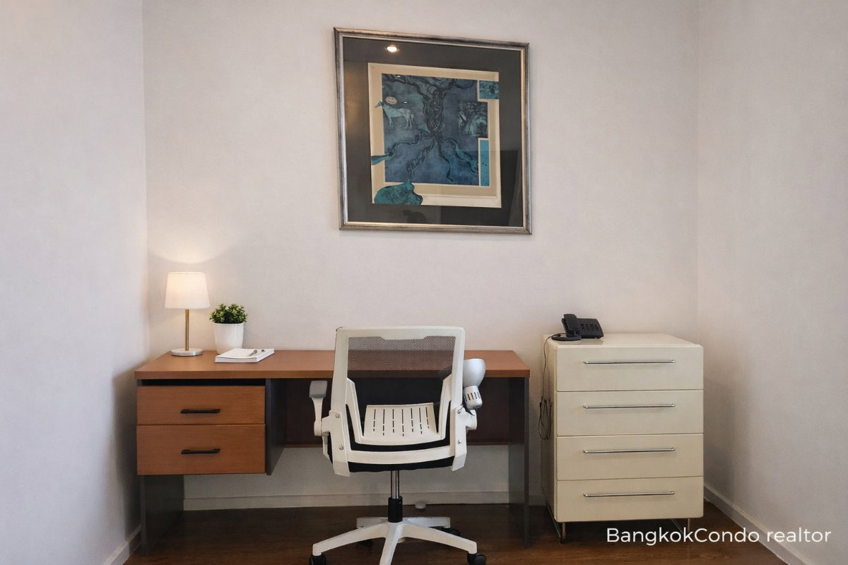 1-Bedroom Condo for Rent at The Bangkok Sathon (64 sqm) — Saint Louis BTS
