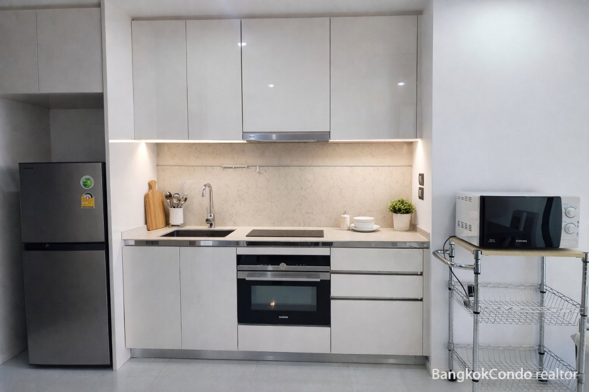 1-Bedroom Condo for Rent at The Bangkok Sathon (64 sqm) — Saint Louis BTS
