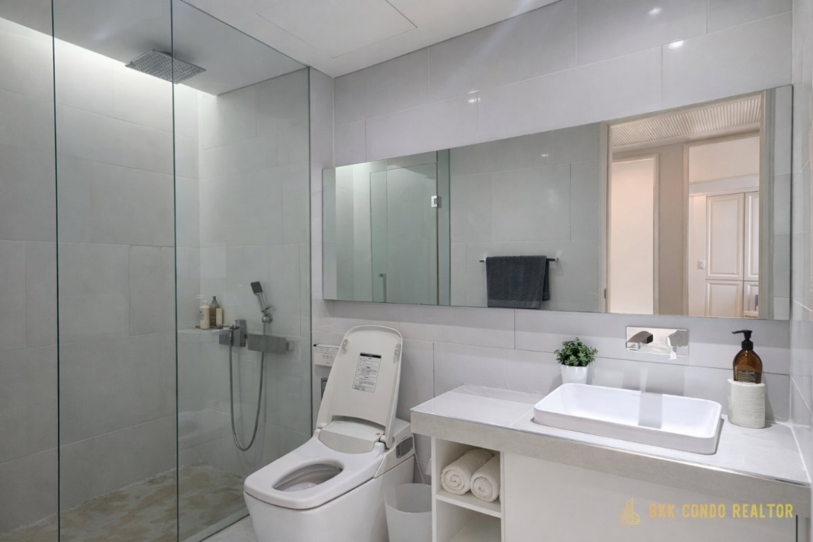 1-Bedroom Condo for Rent at The Bangkok Sathon (64 sqm) — Saint Louis BTS