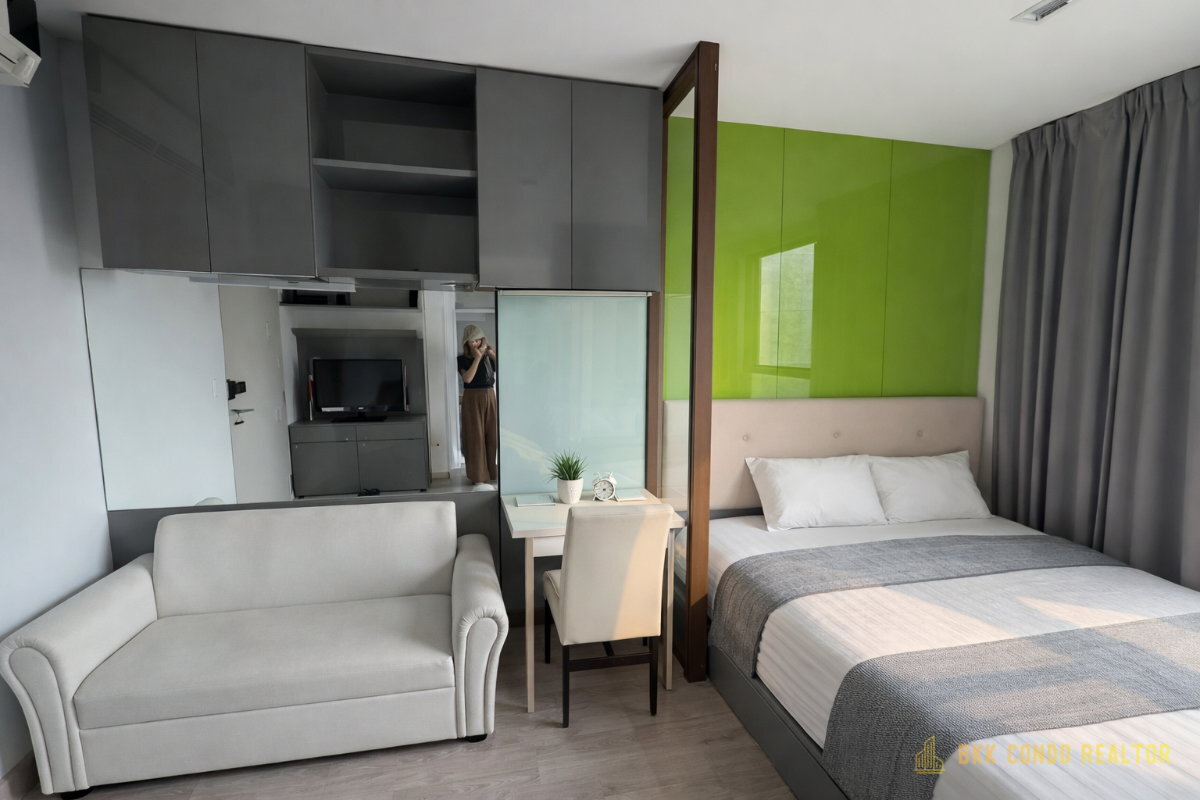 1-Bedroom Condo for Rent at IDEO Mobi Phayathai (22 sqm) — Phaya Thai BTS