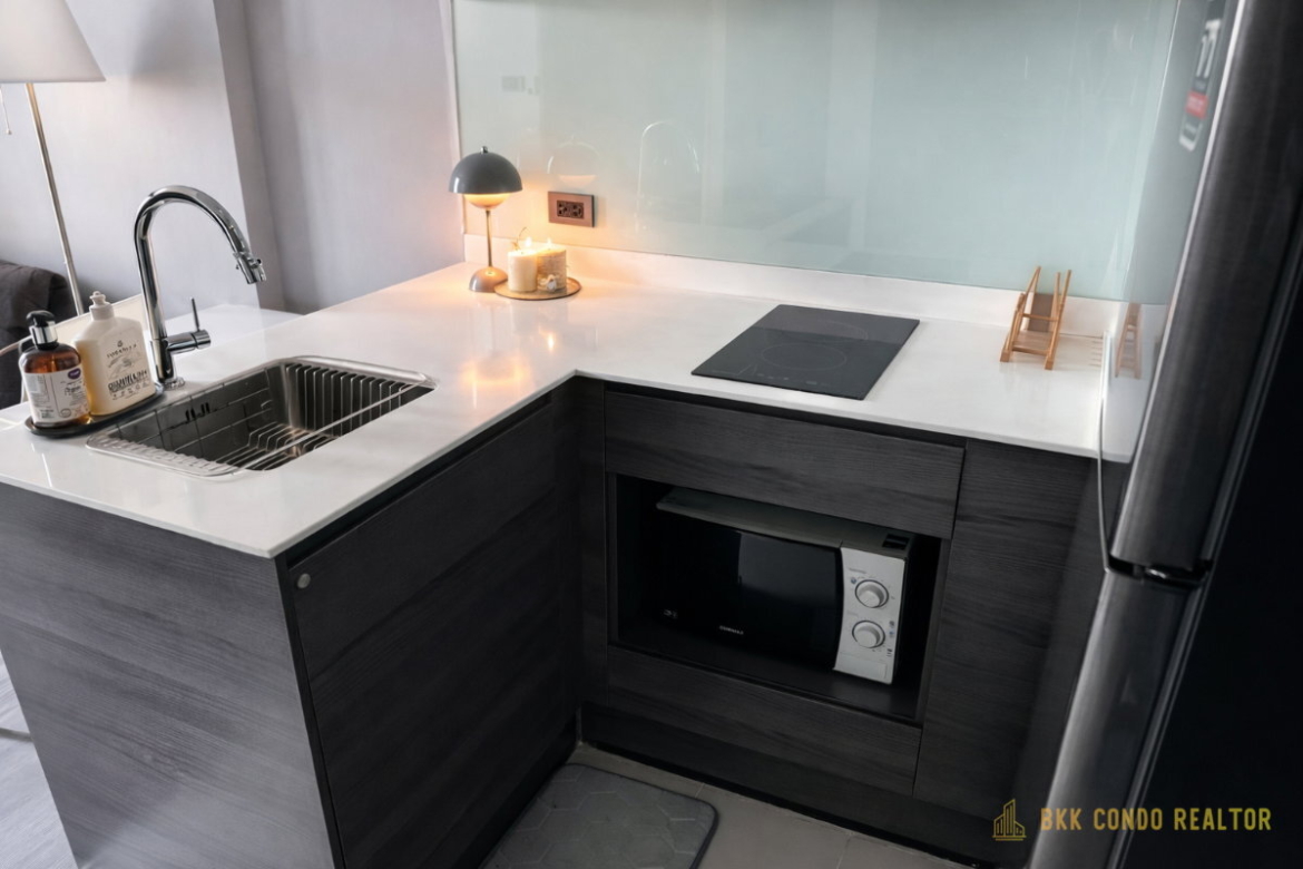 1-Bedroom Condo for Rent at Ceil by Sansiri (34 sqm) — Ekkamai BTS
