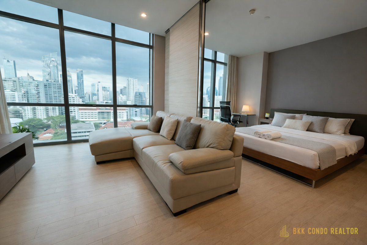 1-Bedroom Condo for Rent at The Room Sukhumvit 21 (55 sqm) — Asoke BTS