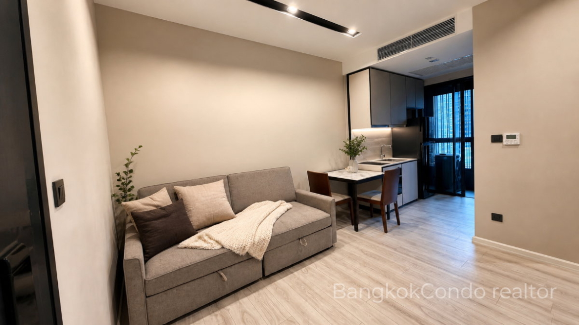 1-Bedroom Condo for Rent at The Room Phayathai (45 sqm) — Phaya Thai BTS