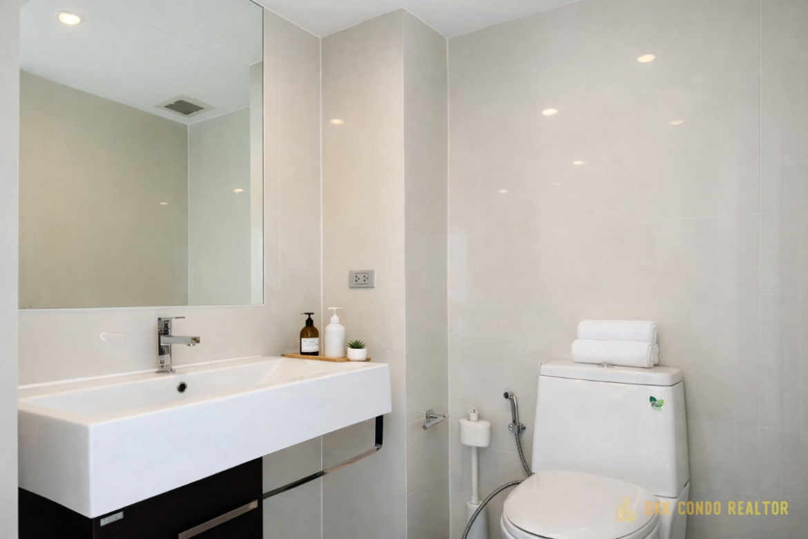 1-Bedroom Condo for Rent at The Sky Sukhumvit (35 sqm) — Udom Suk BTS