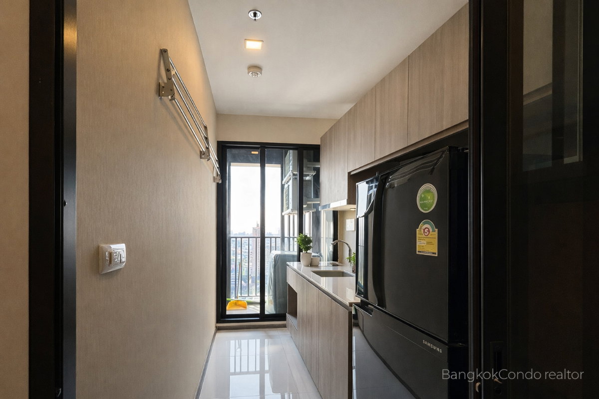 1-Bedroom Condo for Rent at Sari by Sansiri (35 sqm) — Bang Chak BTS