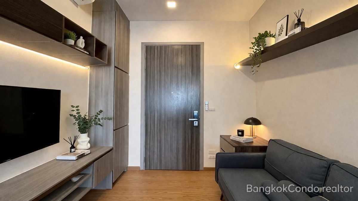 1-Bedroom Condo for Rent at Sari by Sansiri (35 sqm) — Bang Chak BTS