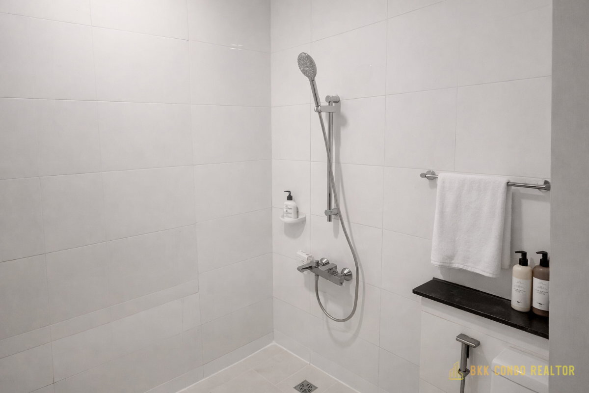a10873-05 1-Bedroom Condo for Rent at The Coast Condominium (44 sqm) — Bangna BTS