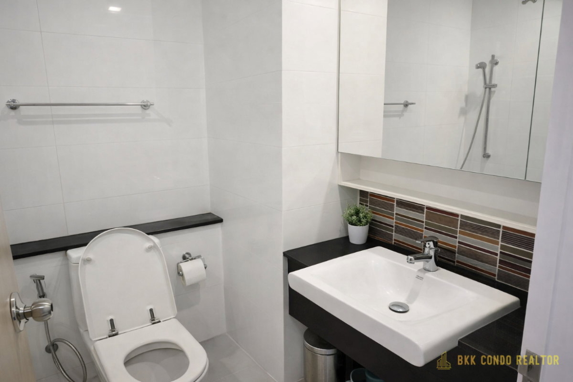 1-Bedroom Condo for Rent at The Coast Condominium (44 sqm) — Bangna BTS