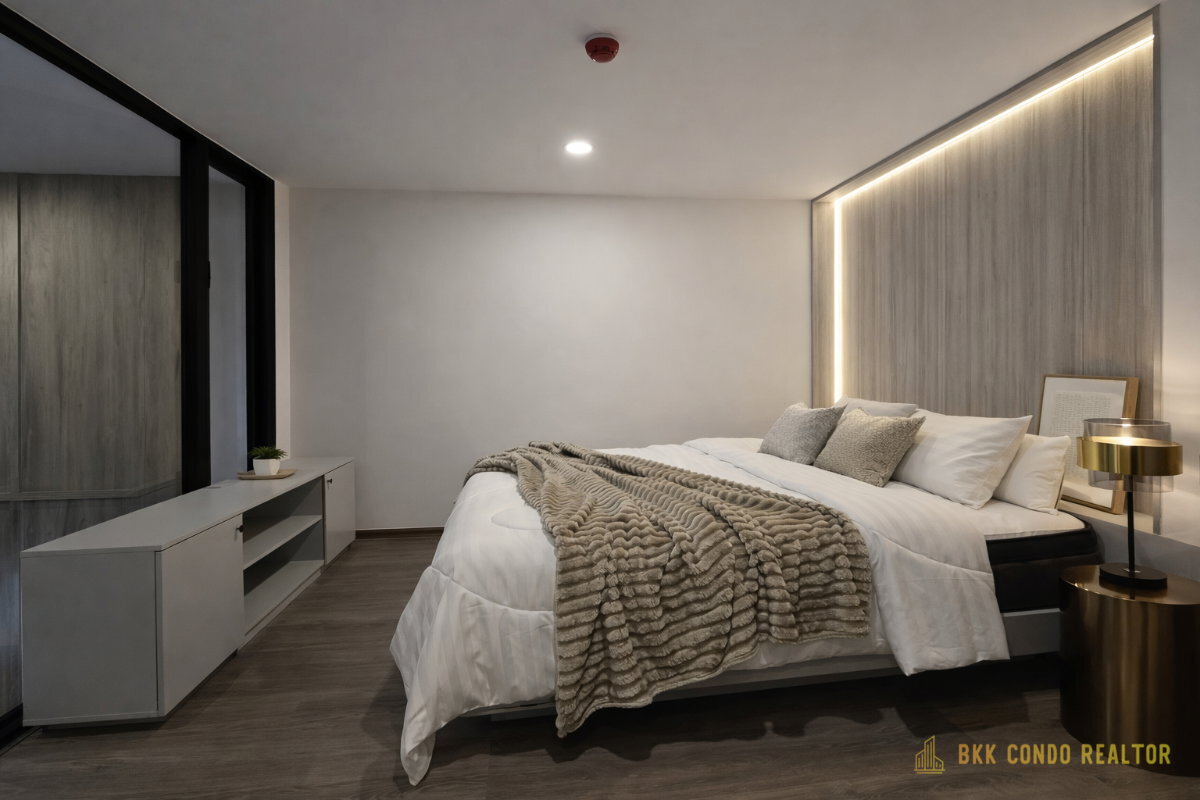 Duplex 1-Bedroom Condo for Rent at Knights Bridge Space Sukhumvit – Rama 4 (35 sqm) — Phra Khanong BTS