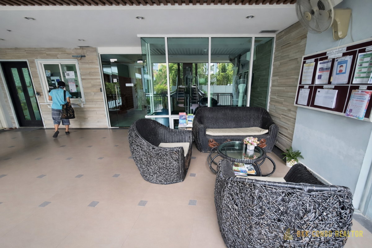 2-Bedroom Condo for Rent at The Next Garden Mix (58 sqm) — On Nut BTS