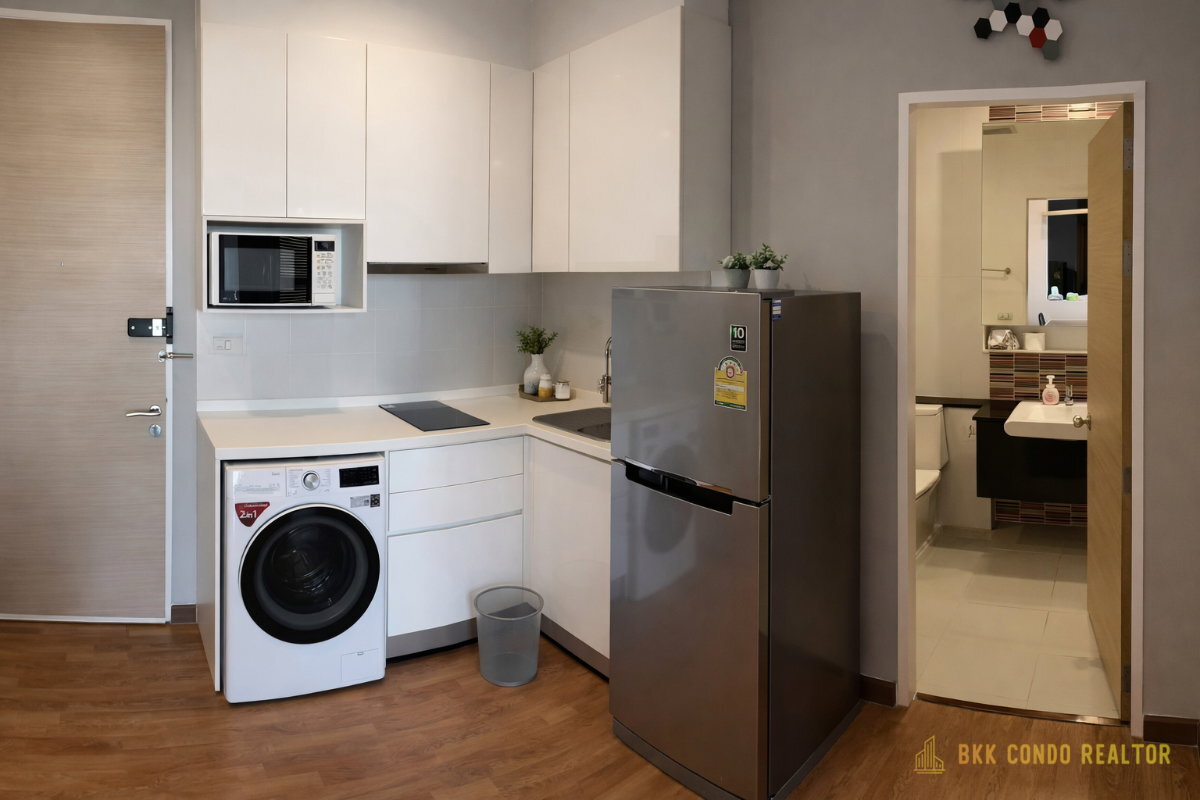 1-Bedroom Condo for Rent at The Coast Condominium (36.8 sqm) — Bangna BTS